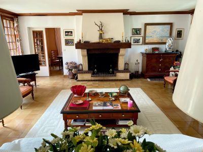 house 7 Rooms for sale on ST GATIEN DES BOIS (14130) Sale House Saint-Gatien-des-Bois 7 Rooms 201 m²