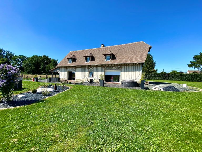maison 7 Pièces en vente sur CLEVILLE (14370)