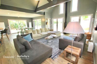 contemporary house 7 Rooms for sale on BENERVILLE SUR MER (14910) Sale Contemporary house Benerville-sur-Mer 7 Rooms 170 m²