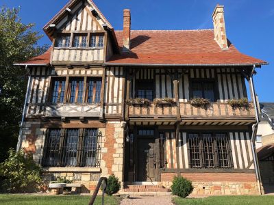 house 11 Rooms for sale on DEAUVILLE (14800) Sale House Deauville 11 Rooms 300 m²