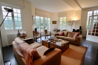 villa 12 Rooms for sale on DEAUVILLE (14800) Sale Villa Deauville 12 Rooms 450 m²