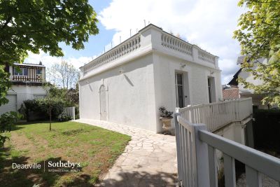 house 5 Rooms for sale on DEAUVILLE (14800) Sale House Deauville 5 Rooms 150 m²