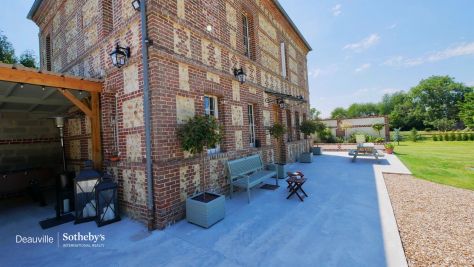 maison de maître 8 Pièces en vente sur LE PIN (14590) Vente Maison de maître Le Pin 8 Pièces 180 m²