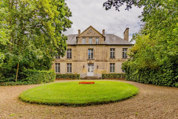 Sale Manor house Courseulles-sur-Mer 16&nbsp;Rooms 640&nbsp;m²