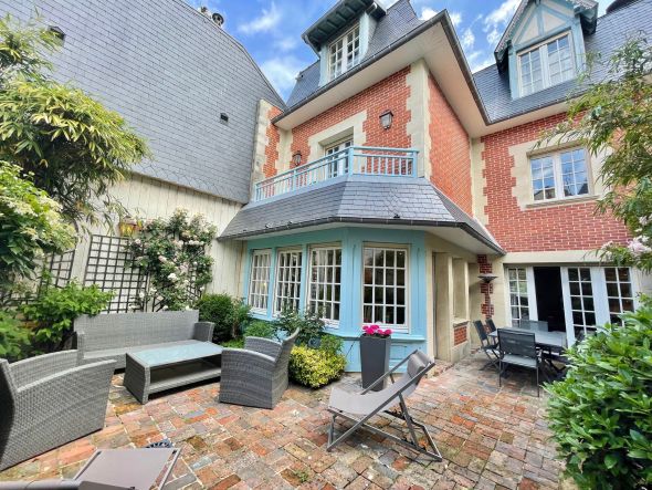 Vente Maison Deauville 6&nbsp;Pièces 238&nbsp;m²