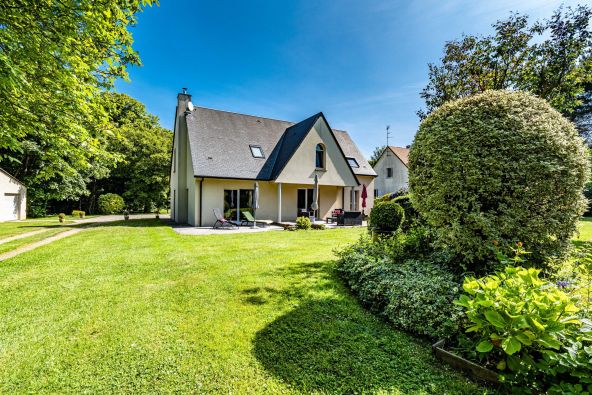 Vente Maison contemporaine Courseulles-sur-Mer 7&nbsp;Pièces 230&nbsp;m²