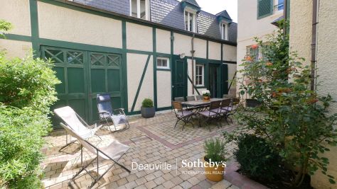 house 10 Rooms for sale on DEAUVILLE (14800) Sale House Deauville 10 Rooms 362 m²
