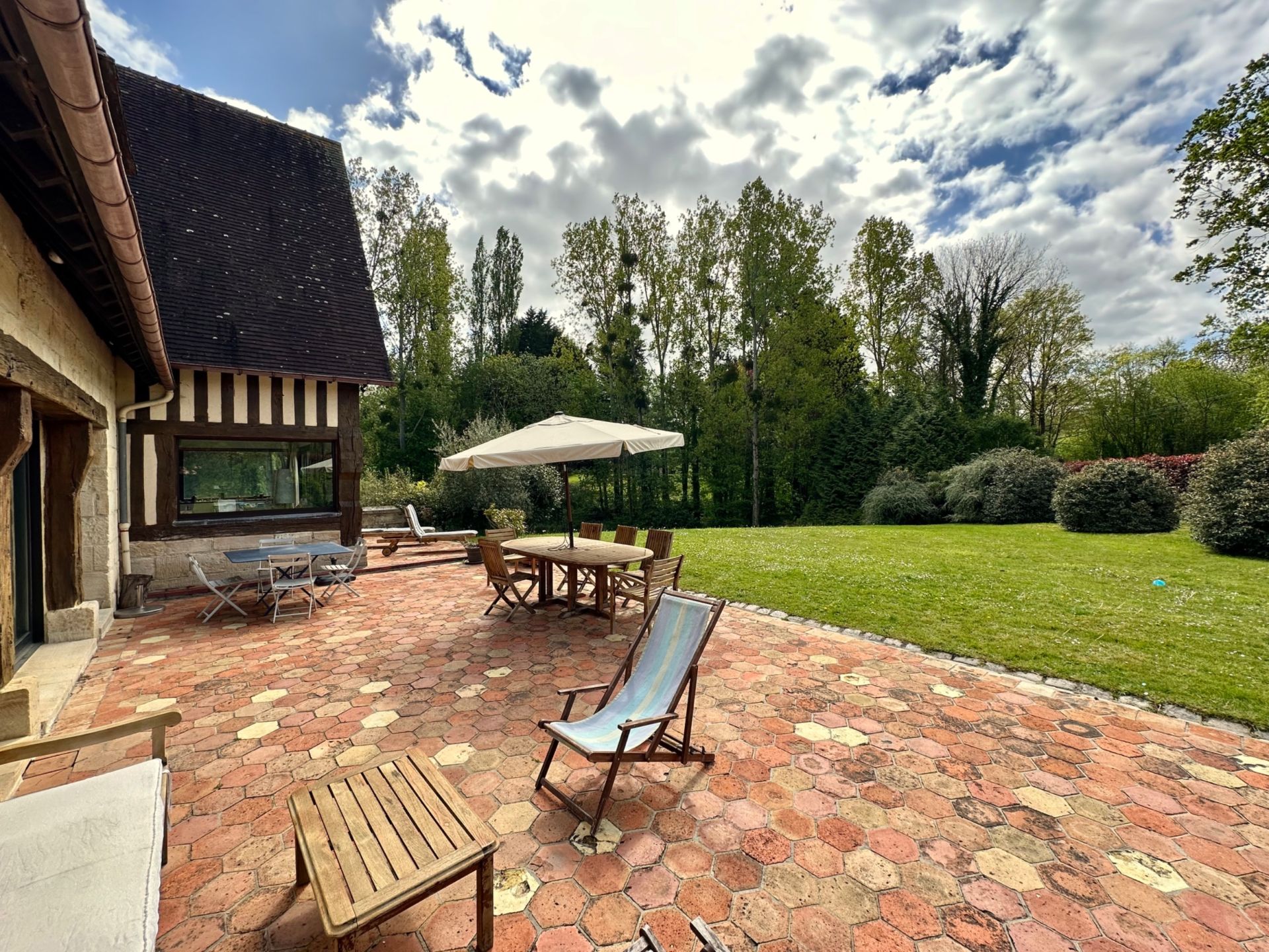 maison 12 Pièces en location saisonnière sur TOURGEVILLE (14800)