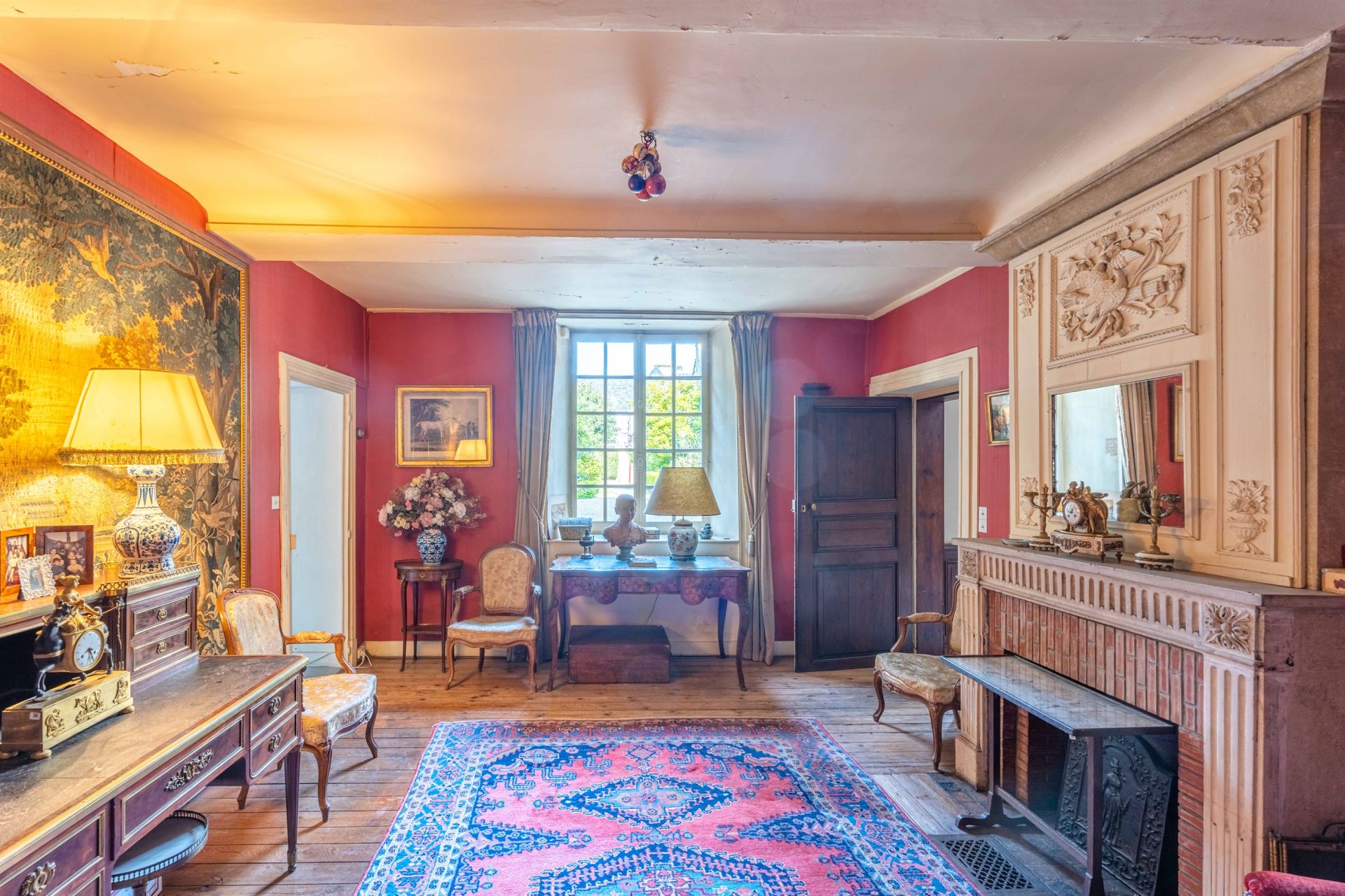 house 15 Rooms for sale on BAYEUX (14400)