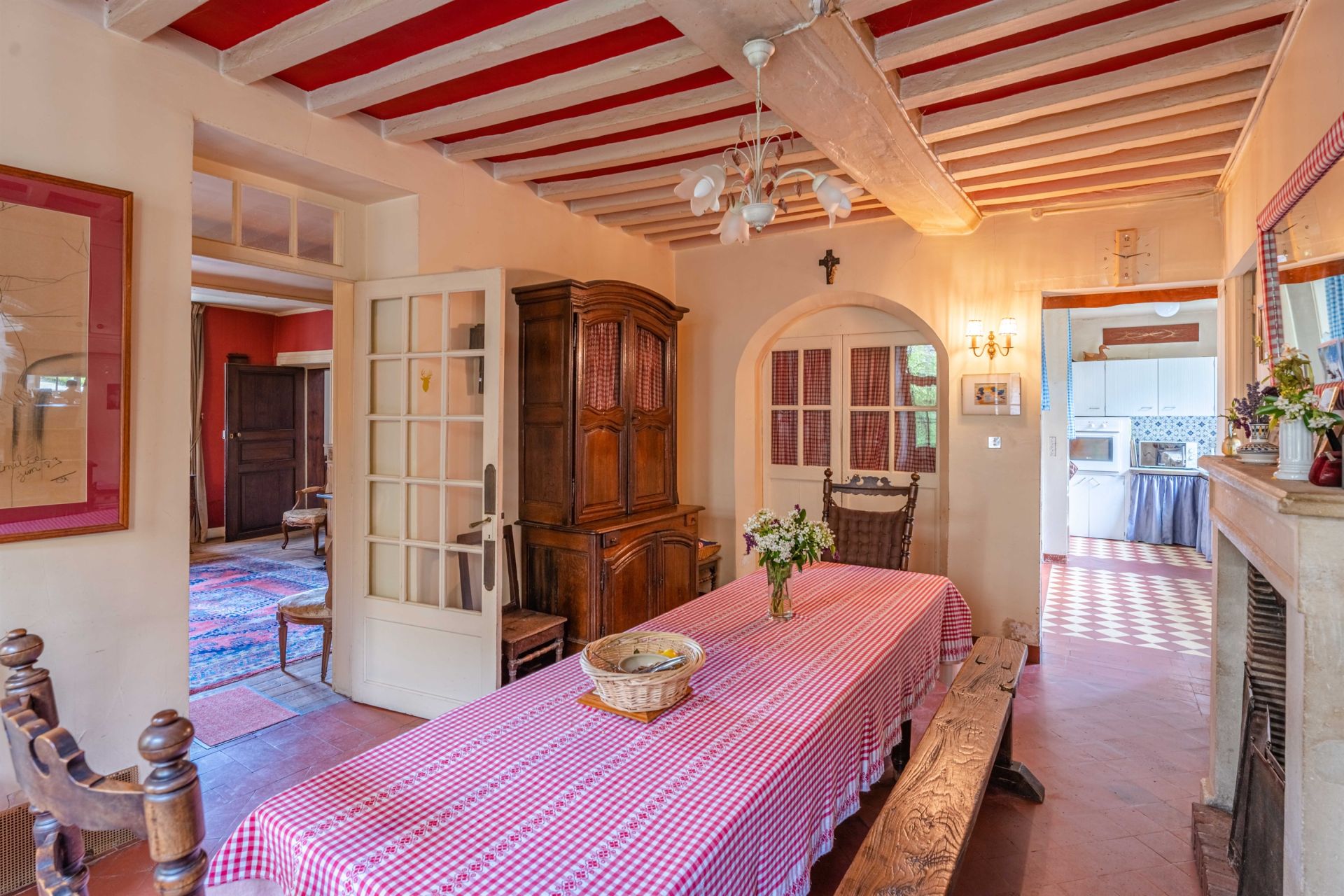 house 15 Rooms for sale on BAYEUX (14400)