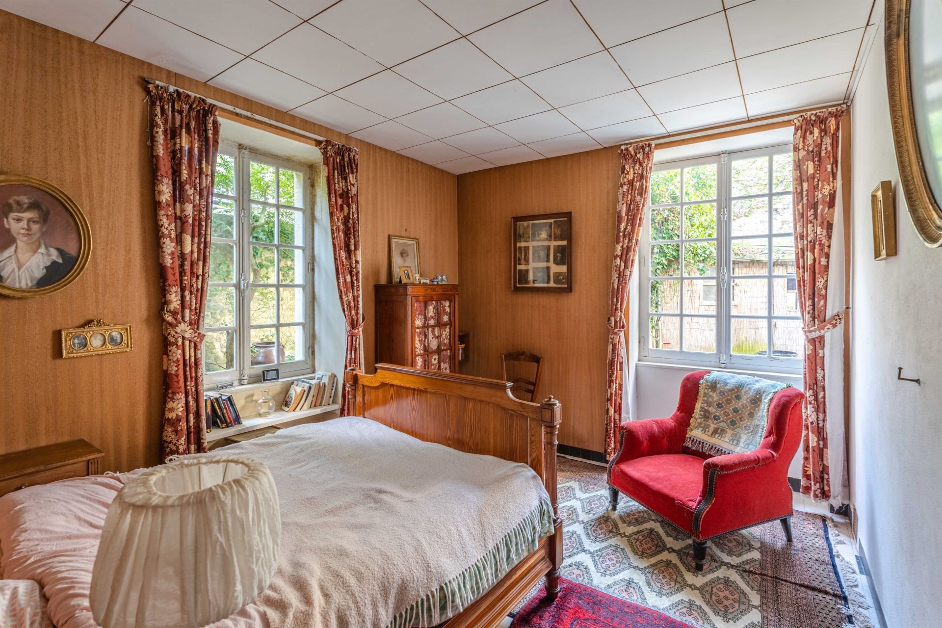 house 15 Rooms for sale on BAYEUX (14400)