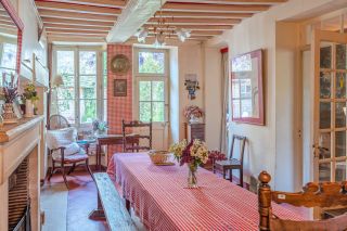 house 15 Rooms for sale on BAYEUX (14400)