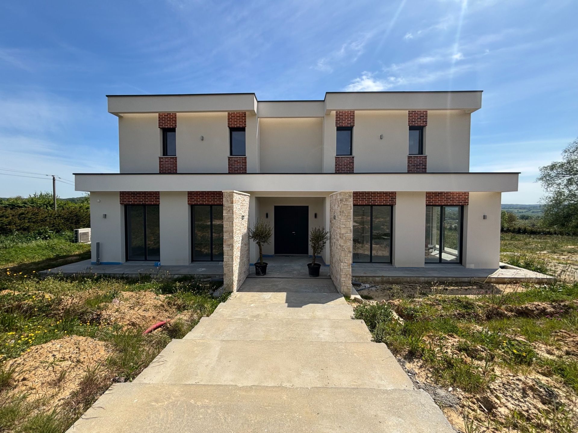 maison 8 Pièces en vente sur ST MARTIN AUX CHARTRAINS (14130)