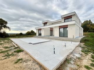 house 8 Rooms for sale on ST MARTIN AUX CHARTRAINS (14130)