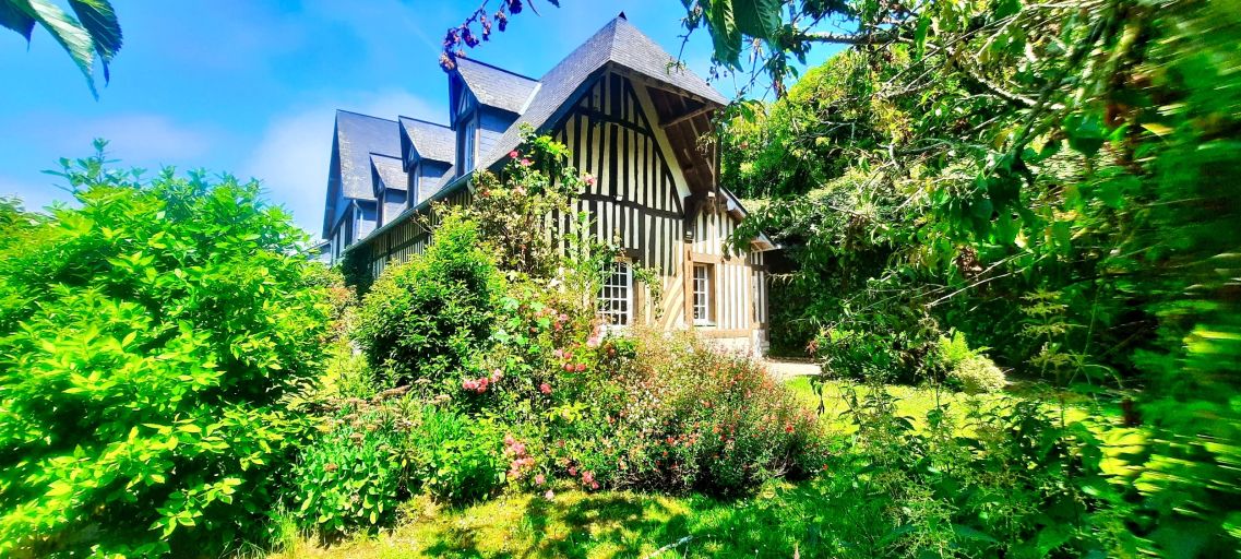 Norman house 5 Rooms for sale on BARNEVILLE LA BERTRAN (14600)