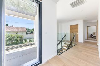 house 8 Rooms for sale on TROUVILLE SUR MER (14360)