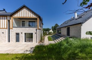 house 8 Rooms for sale on TROUVILLE SUR MER (14360)