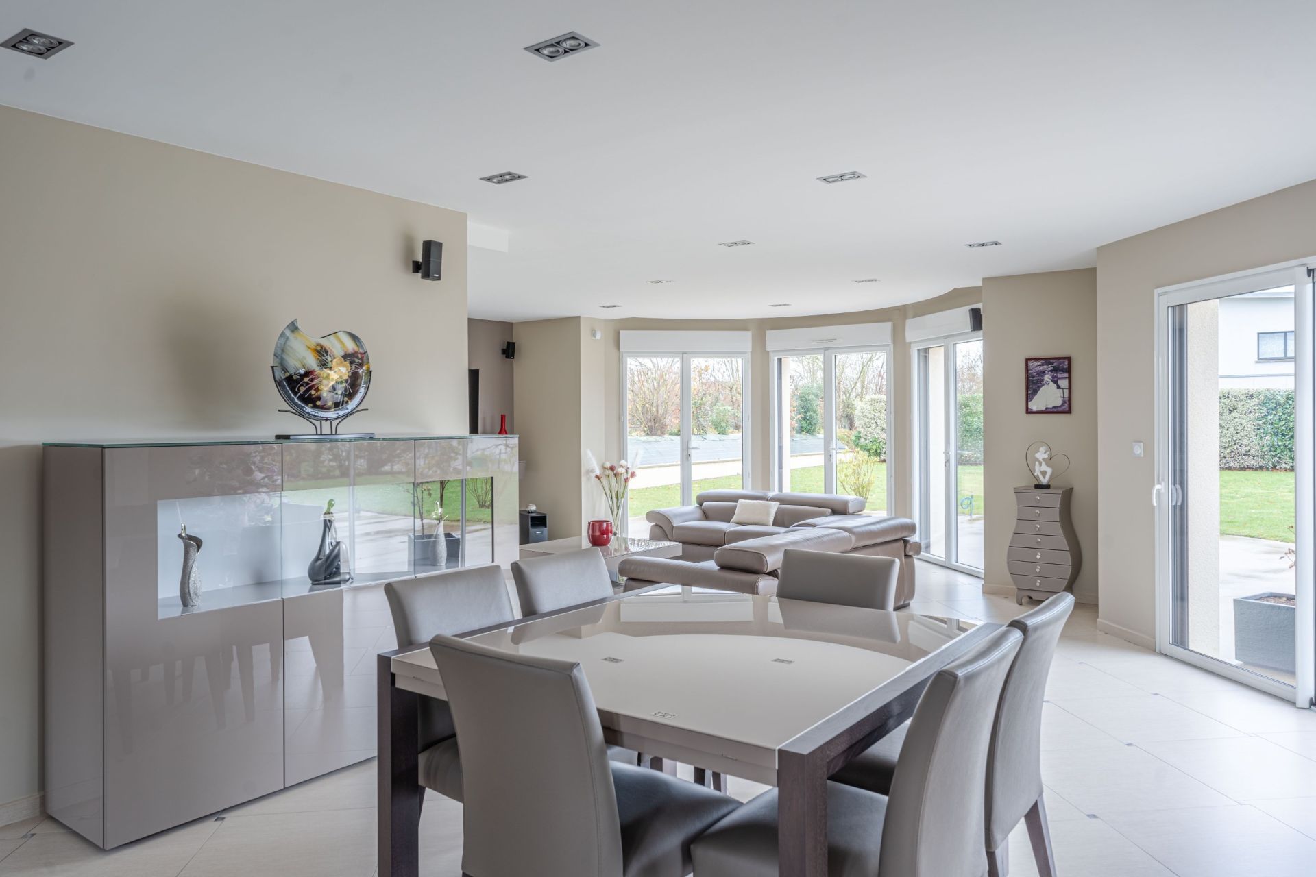 house 6 Rooms for sale on JULLOUVILLE (50610)