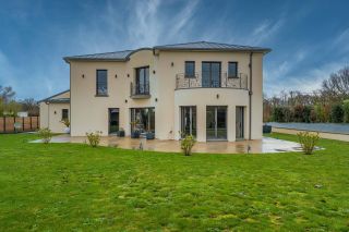 house 6 Rooms for sale on JULLOUVILLE (50610)