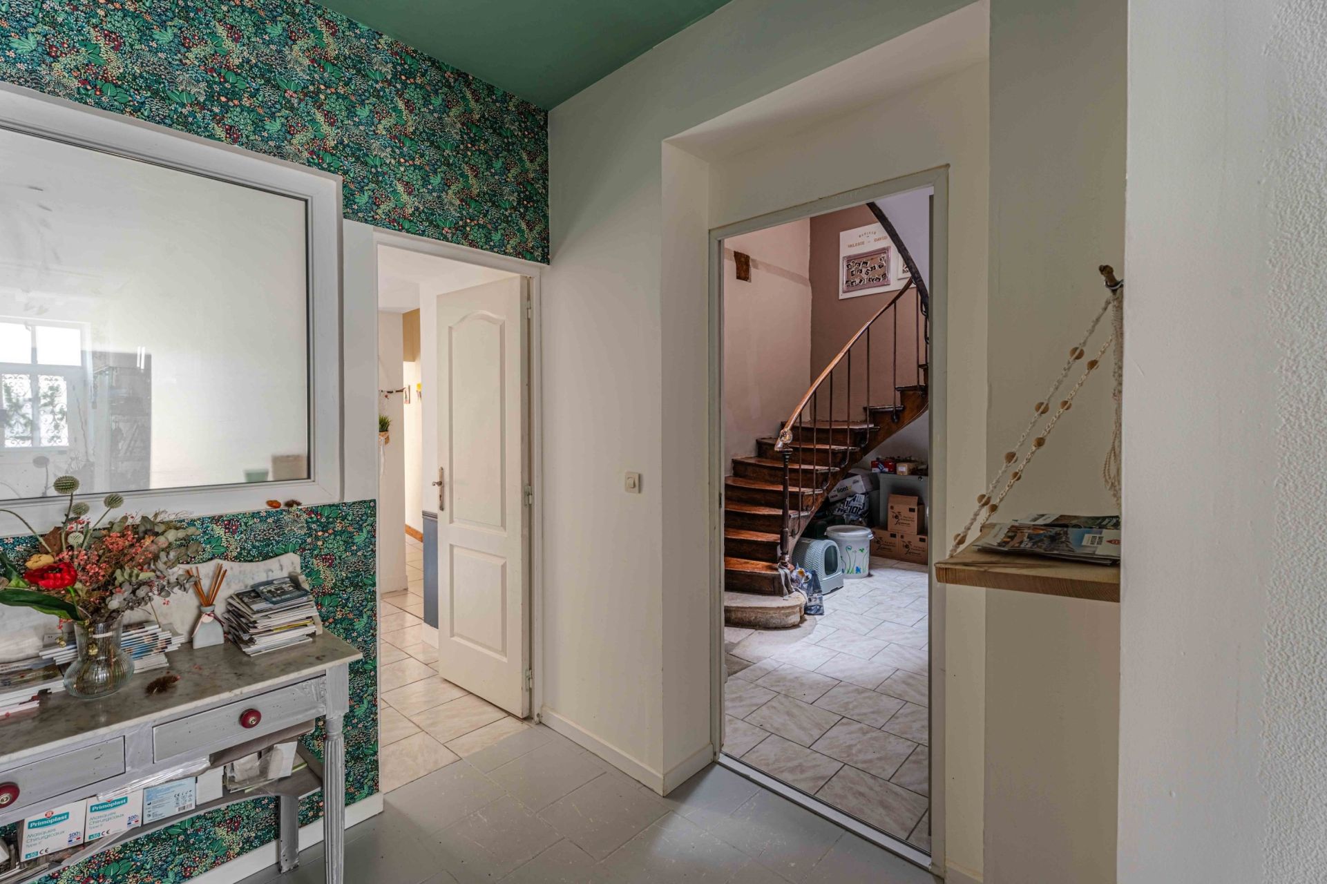 house 15 Rooms for sale on BAYEUX (14400)