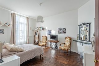 house 6 Rooms for sale on BAYEUX (14400)