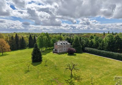 Sale House Saint-Pierre-de-Salerne 7 Rooms 200 m²