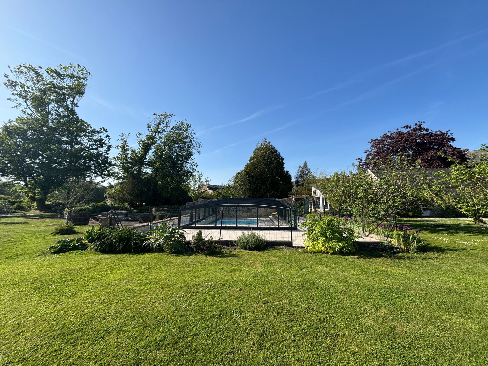 house 11 Rooms for sale on LESSAY (50430)