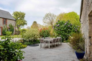 house 17 Rooms for sale on BAYEUX (14400)