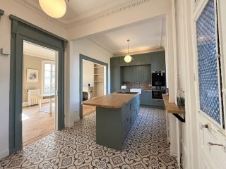 house 9 Rooms for sale on ROUEN (76000)