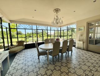 maison 9 Pièces en location saisonnière sur EQUEMAUVILLE (14600)