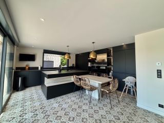 maison 6 Pièces en location saisonnière sur GLANVILLE (14950)