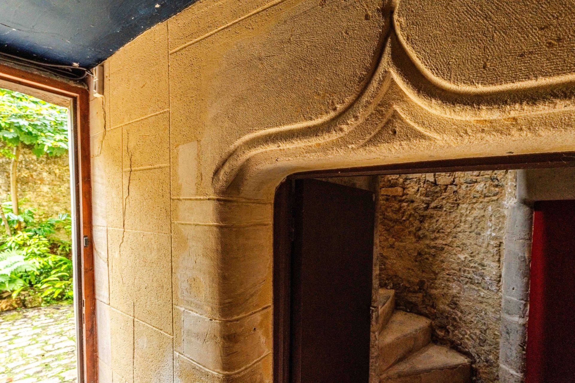 house 9 Rooms for sale on BAYEUX (14400)