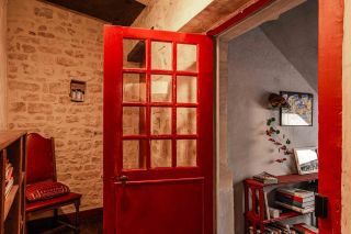 house 9 Rooms for sale on BAYEUX (14400)