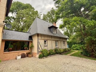 house 12 Rooms for sale on TOURGEVILLE (14800)