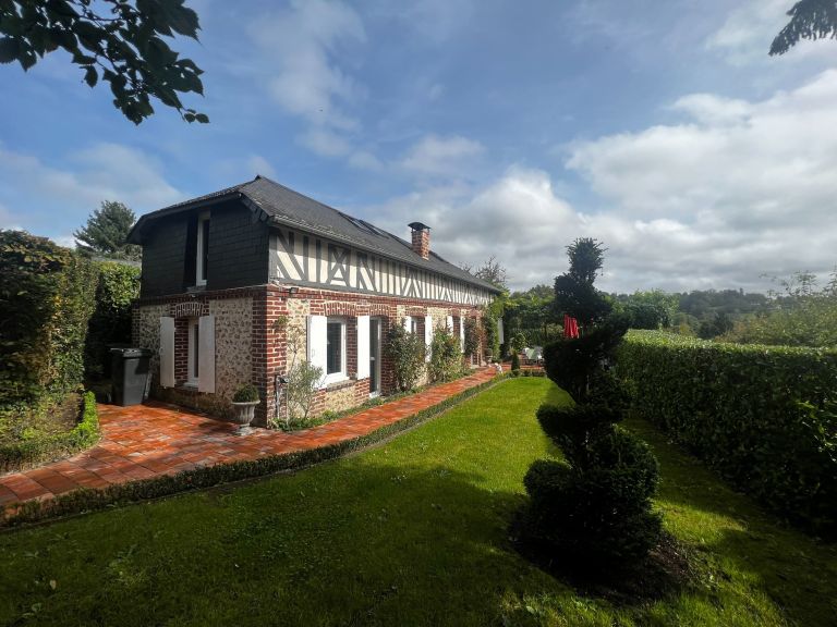 house 4 Rooms for sale on VIEUX BOURG (14130)