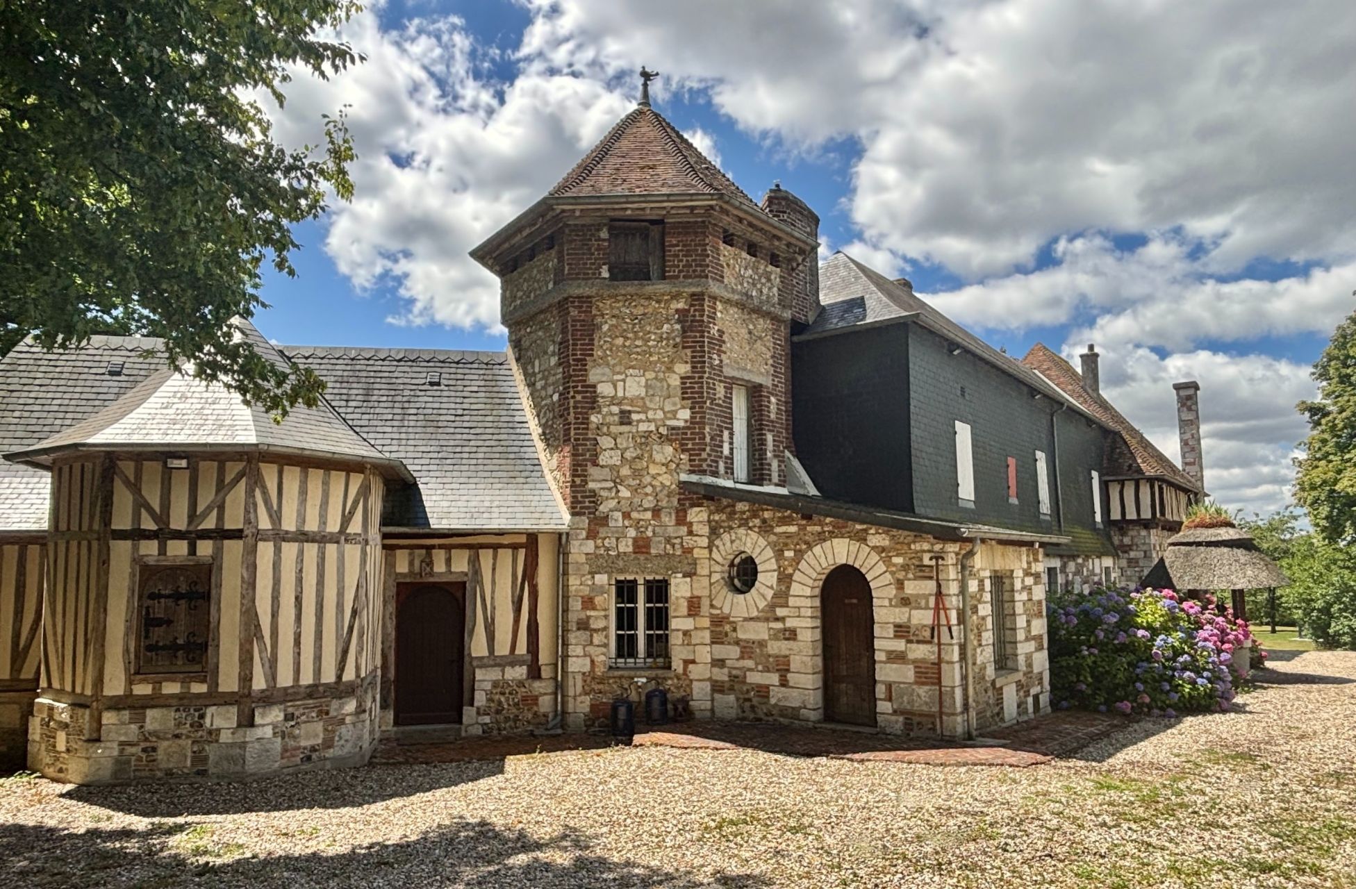 manor house 15 Rooms for sale on ECAQUELON (27290)