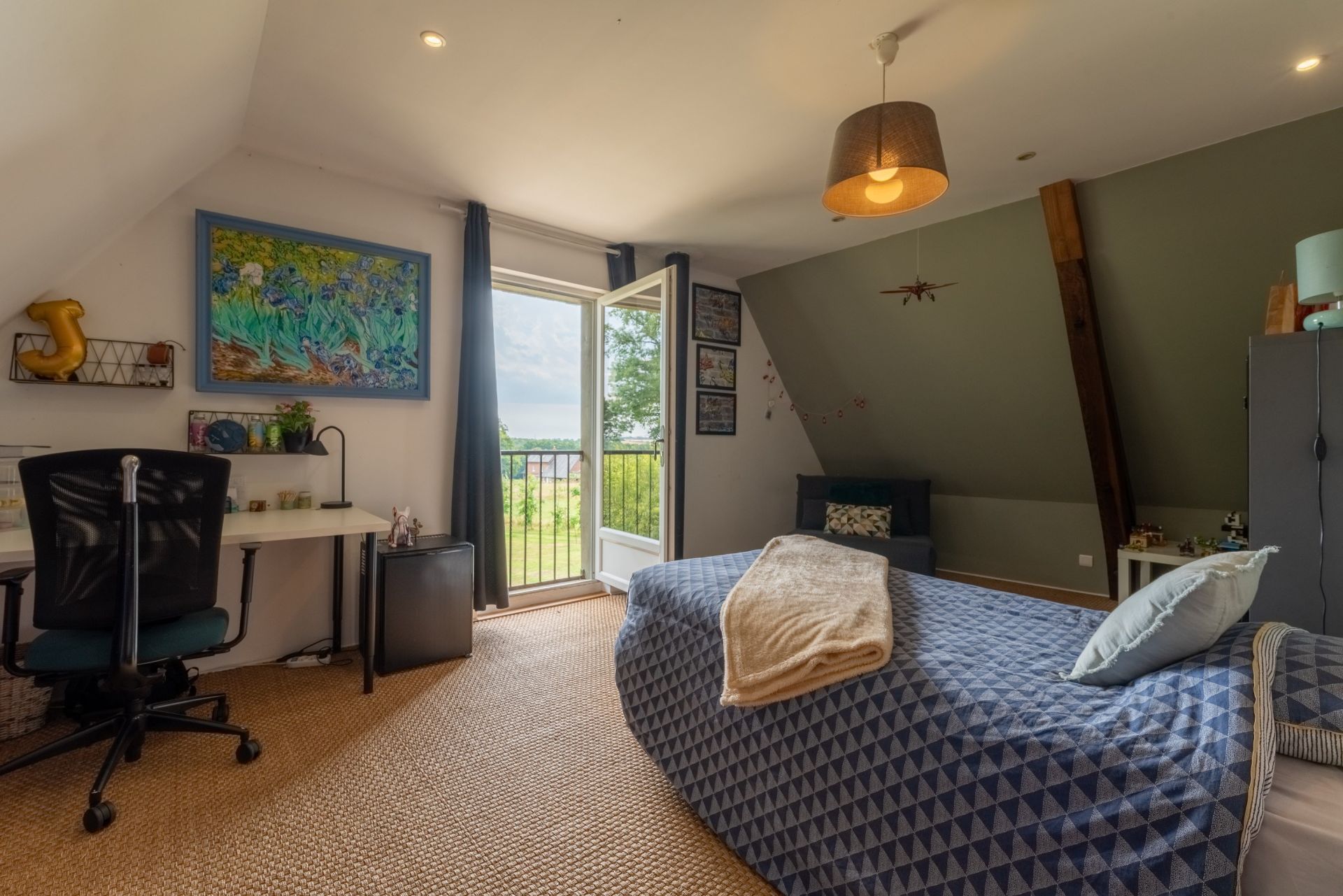 house 7 Rooms for sale on BARENTIN (76360)