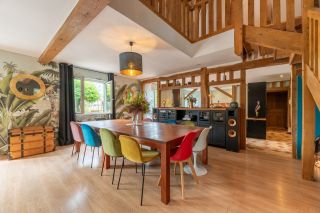 house 7 Rooms for sale on BARENTIN (76360)