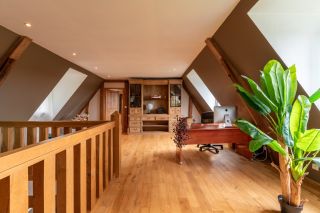 house 7 Rooms for sale on BARENTIN (76360)