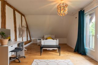 house 7 Rooms for sale on BARENTIN (76360)