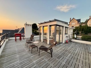house 9 Rooms for sale on TROUVILLE SUR MER (14360)
