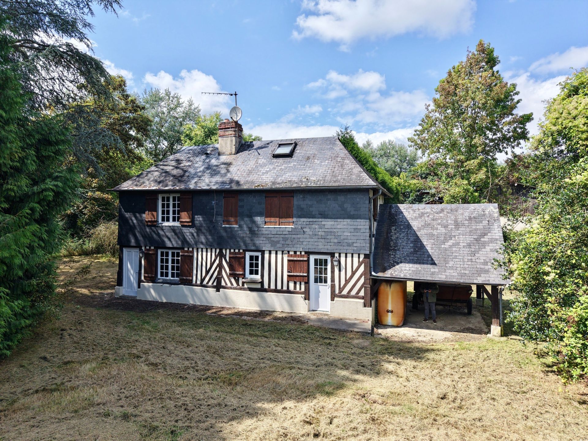 house 10 Rooms for sale on ENGLESQUEVILLE EN AUGE (14800)