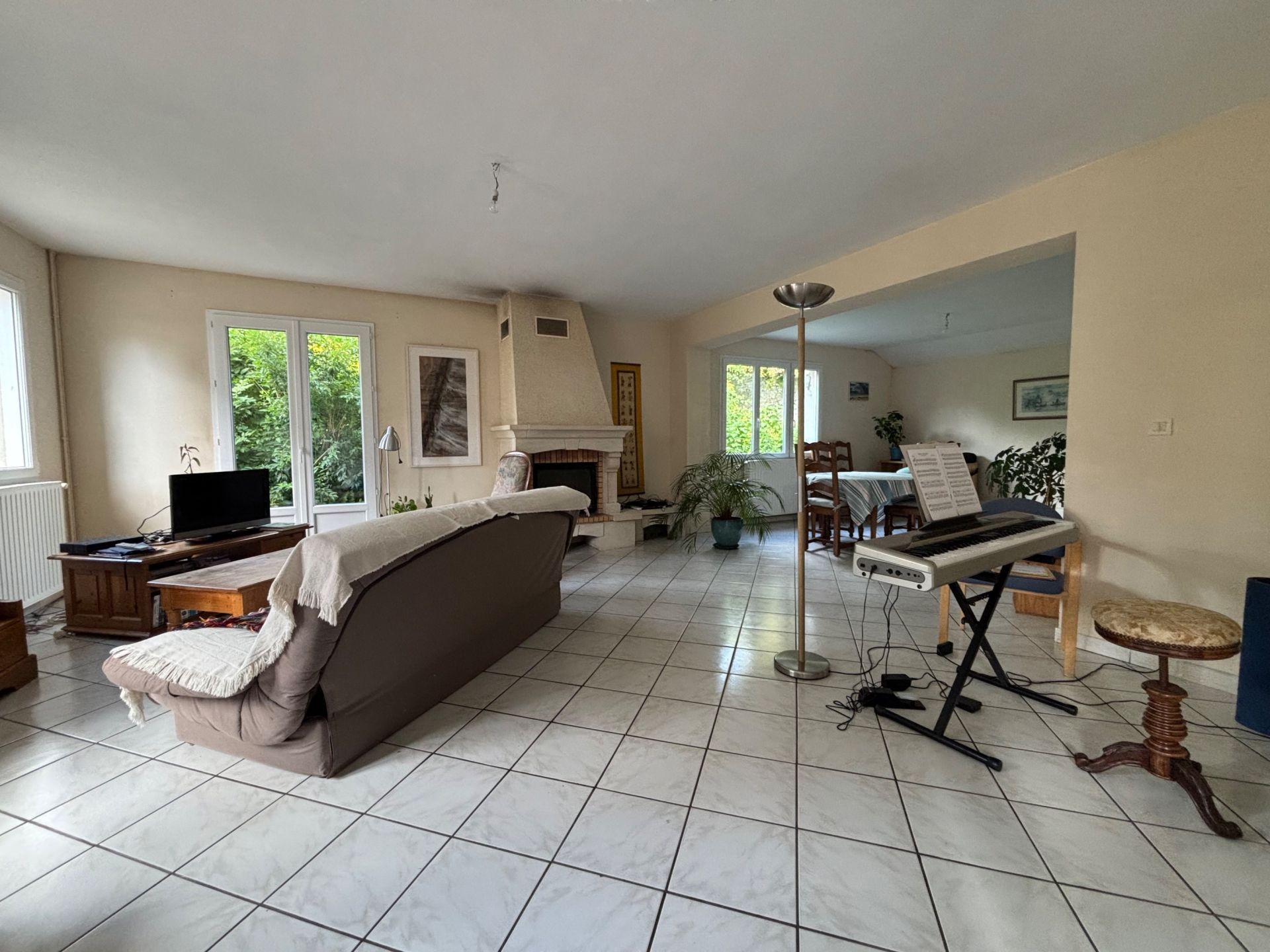 house 9 Rooms for sale on BAYEUX (14400)