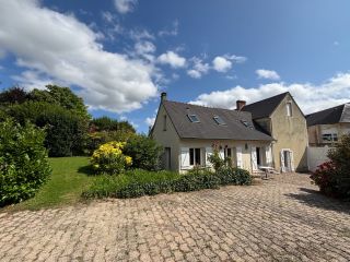 house 9 Rooms for sale on BAYEUX (14400)