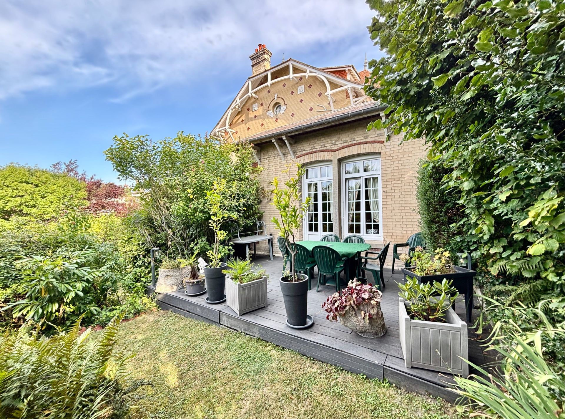 house 9 Rooms for sale on STE ADRESSE (76310)