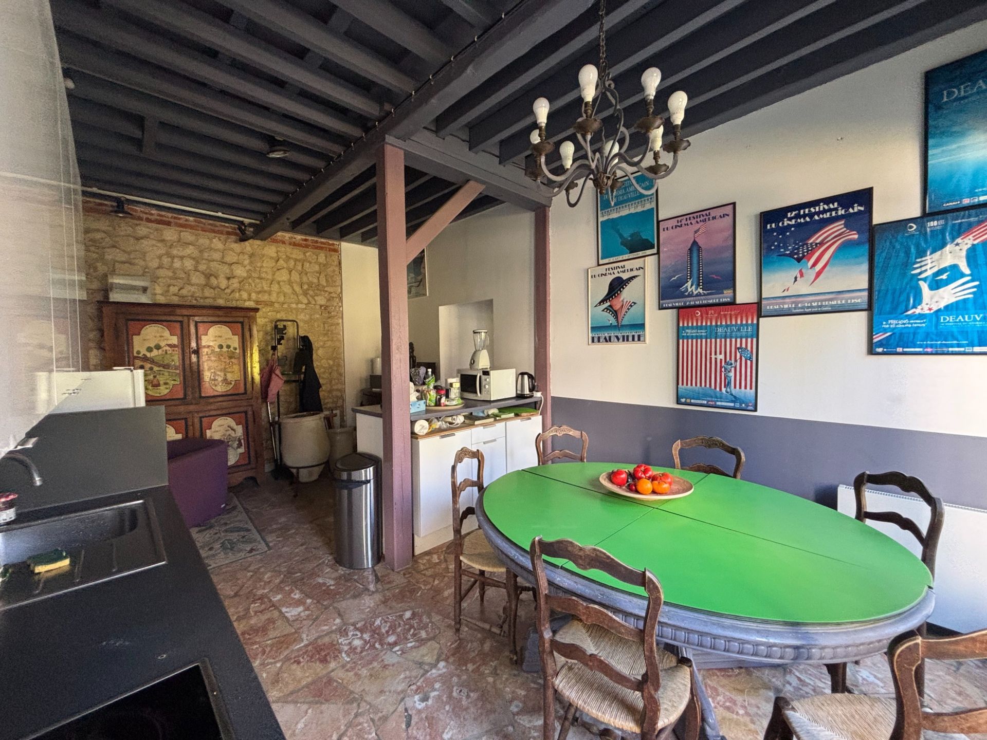 house 6 Rooms for sale on DEAUVILLE (14800)