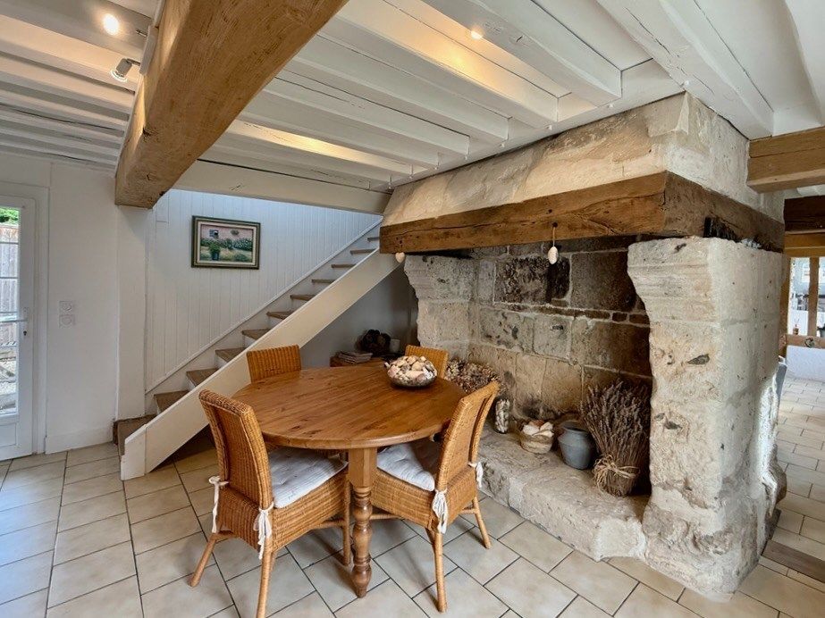 Norman house 8 Rooms for sale on PONT L EVEQUE (14130)