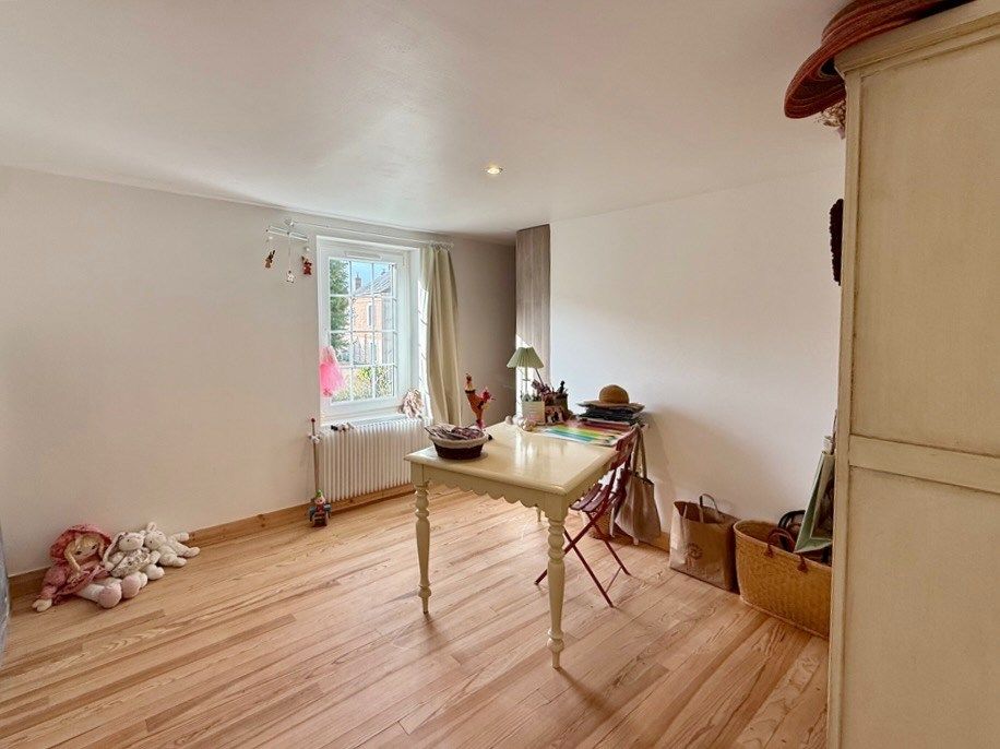 Norman house 8 Rooms for sale on MANNEVILLE LA PIPARD (14130)