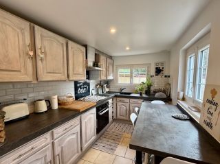 Norman house 8 Rooms for sale on MANNEVILLE LA PIPARD (14130)