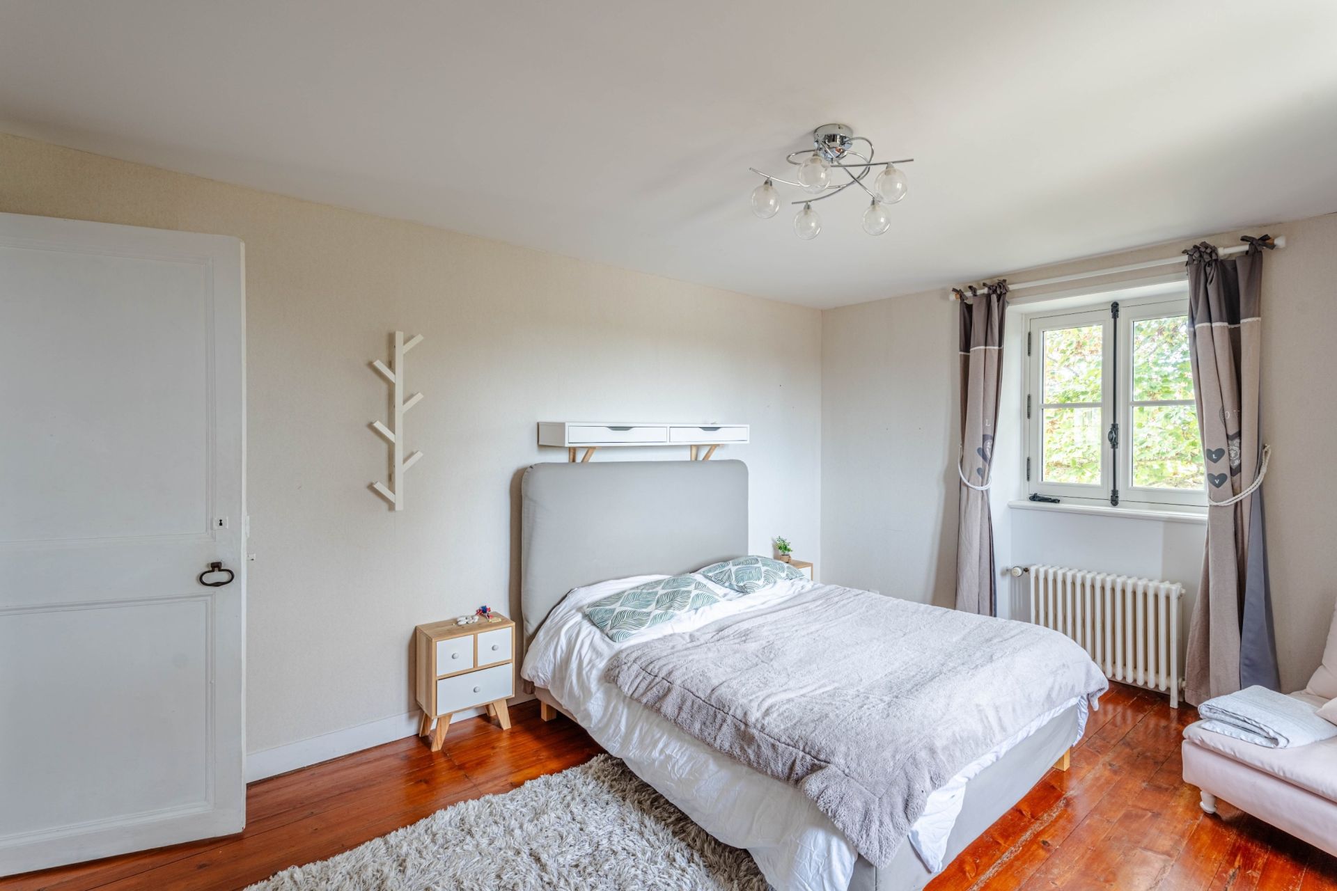 house 12 Rooms for sale on CREULLY (14480)